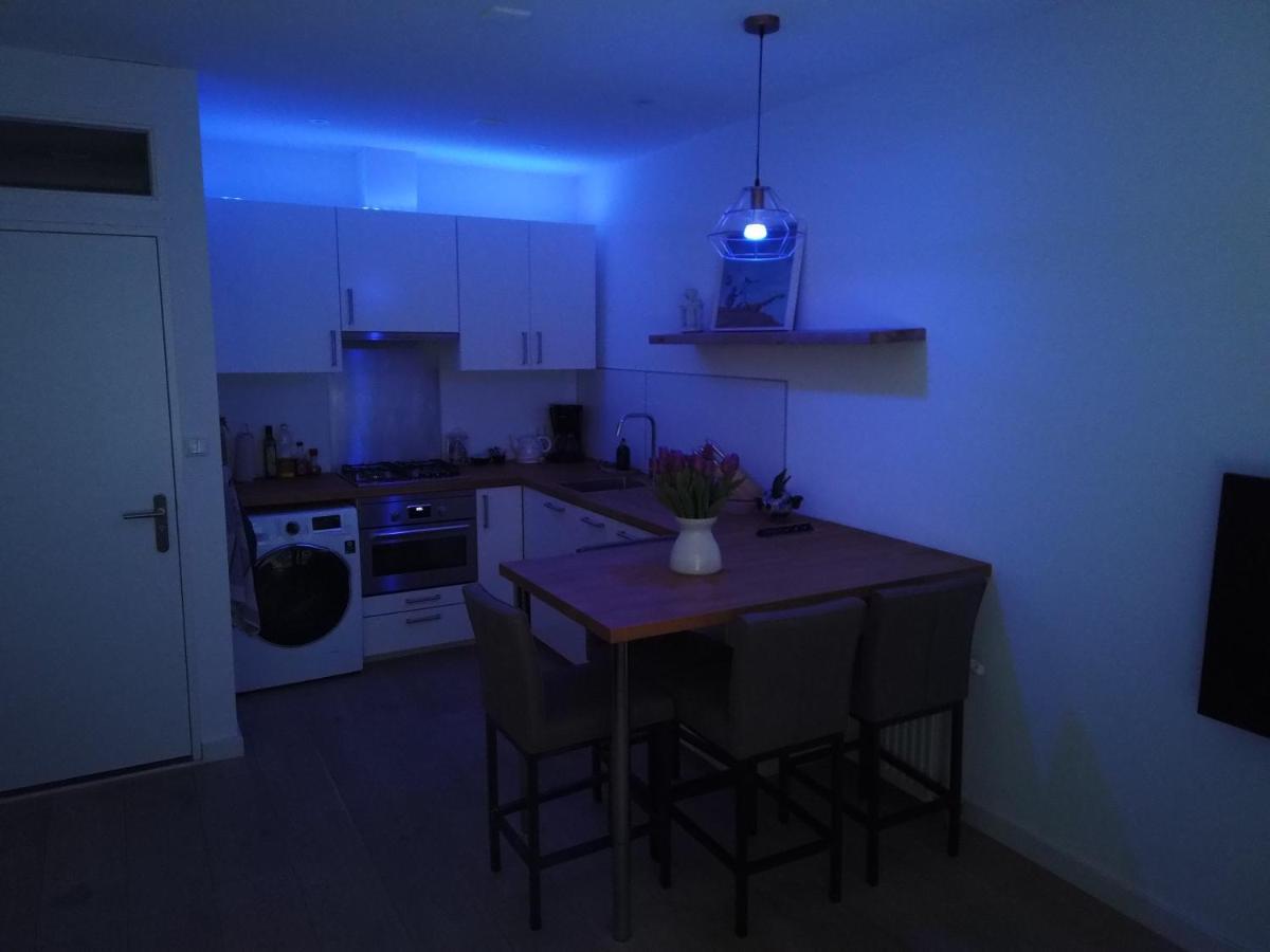 2-Room Apartment + 2 E-Bikes Alkmaar Eksteriør billede